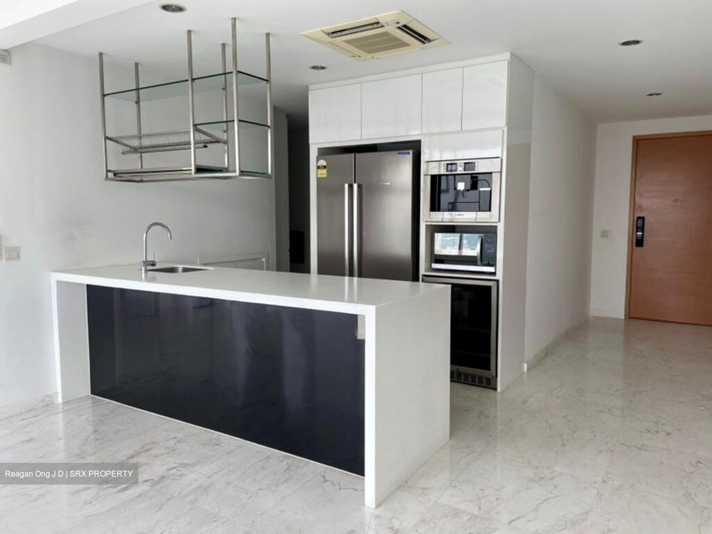 Centro Residences (D20), Condominium #516100171